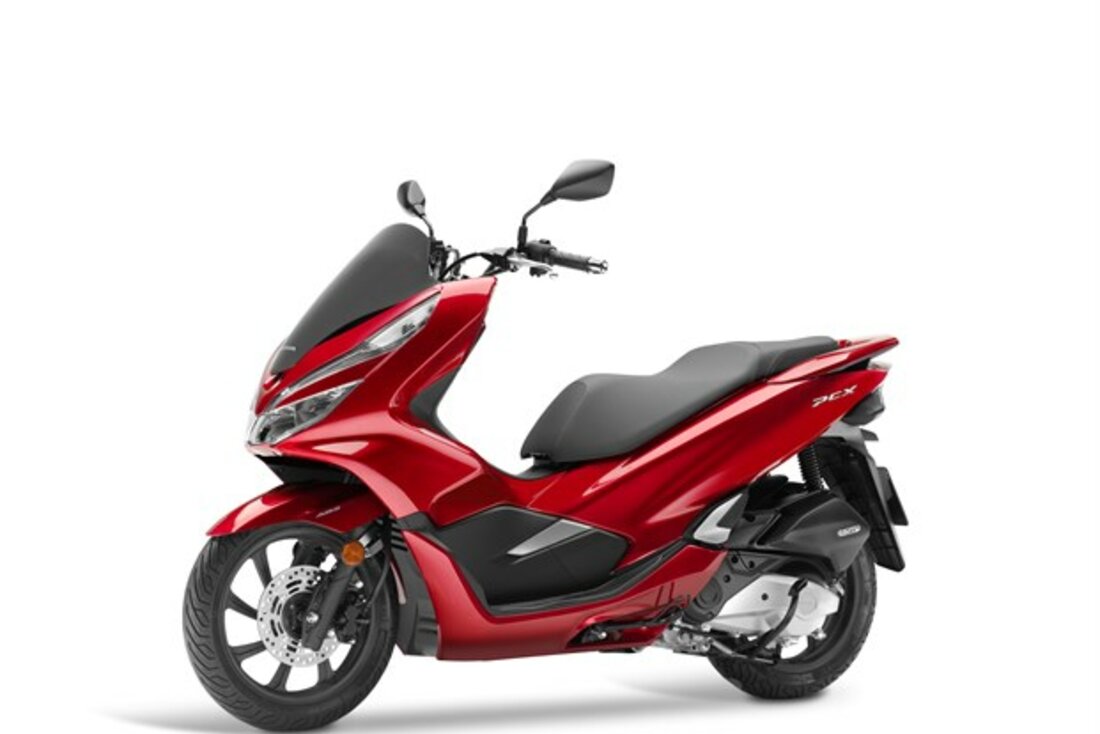 Honda PCX 150cc scooter available for rental in Ratchathewi Bangkok